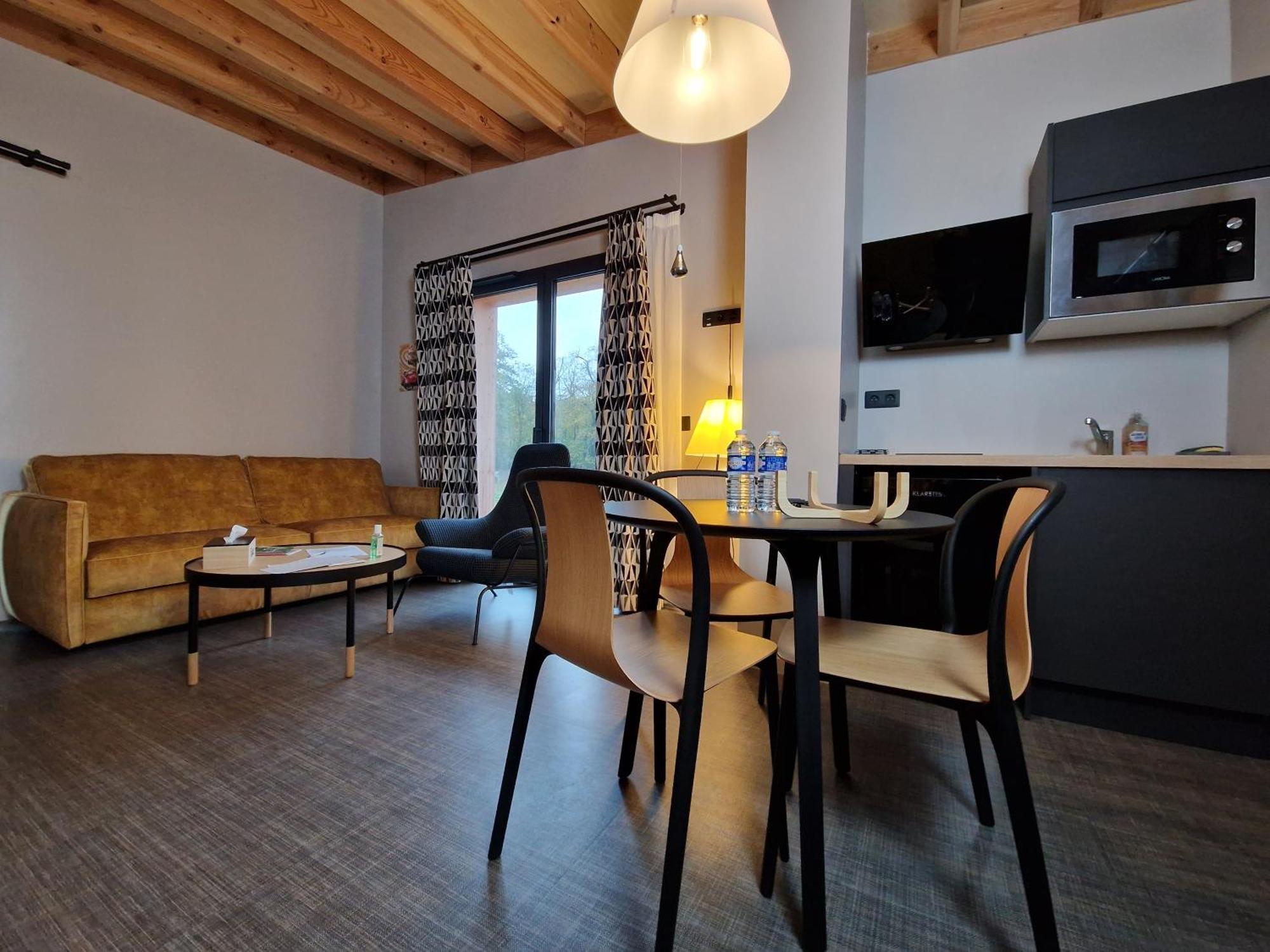 Domaine De L'Epau Eco-Resort Yvré-lʼÉvêque Εξωτερικό φωτογραφία