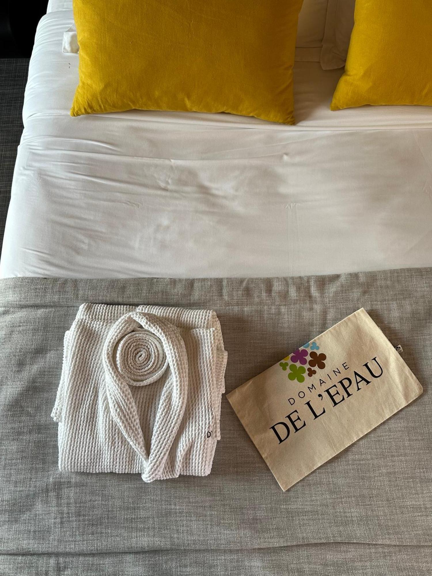 Domaine De L'Epau Eco-Resort Yvré-lʼÉvêque Εξωτερικό φωτογραφία